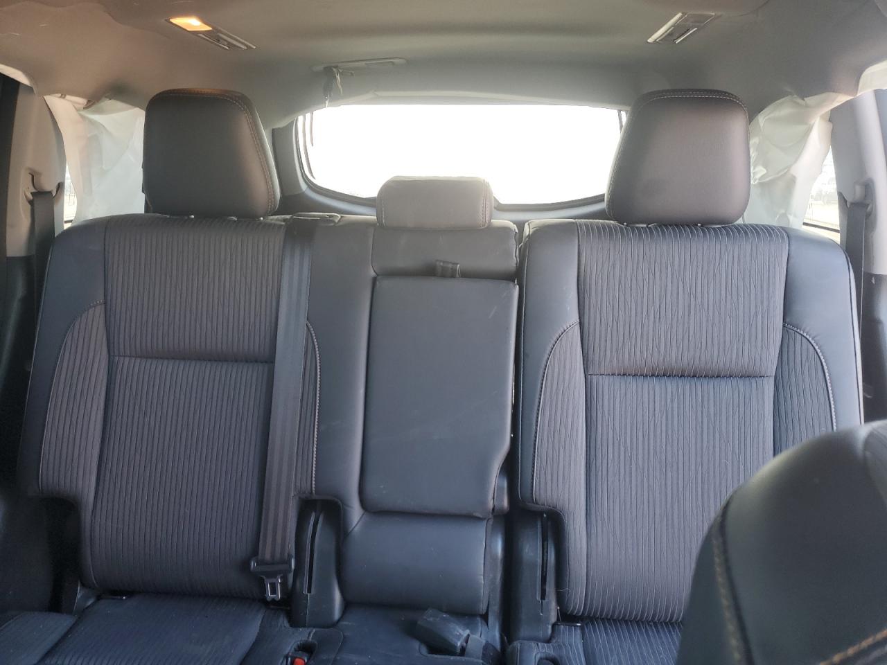 2017 Toyota Highlander - Image 10