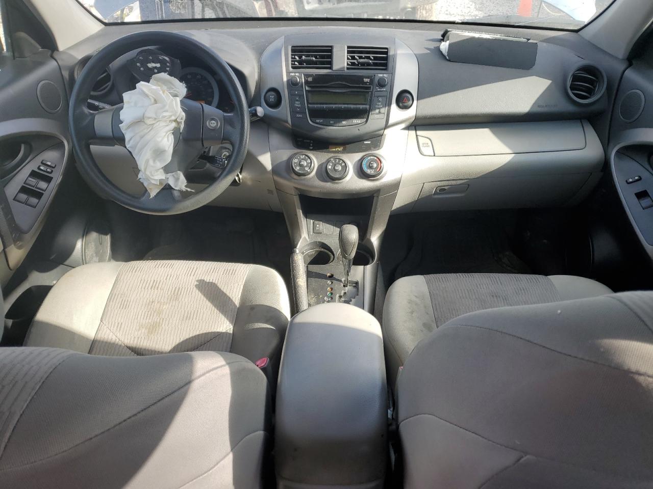 2011 Toyota RAV 4 - Image 8