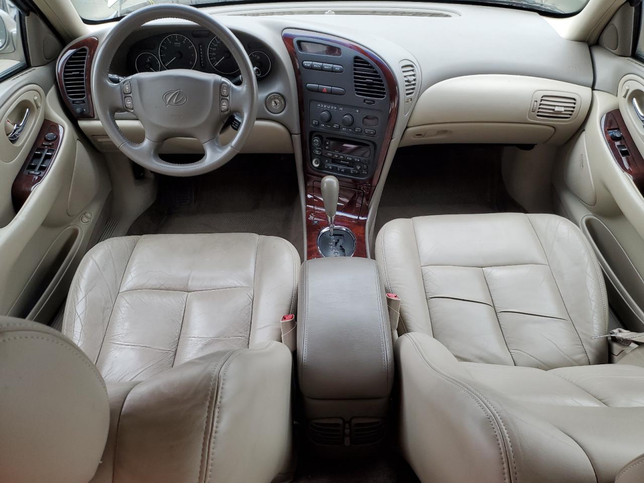 2002 Oldsmobile Aurora - Image 8