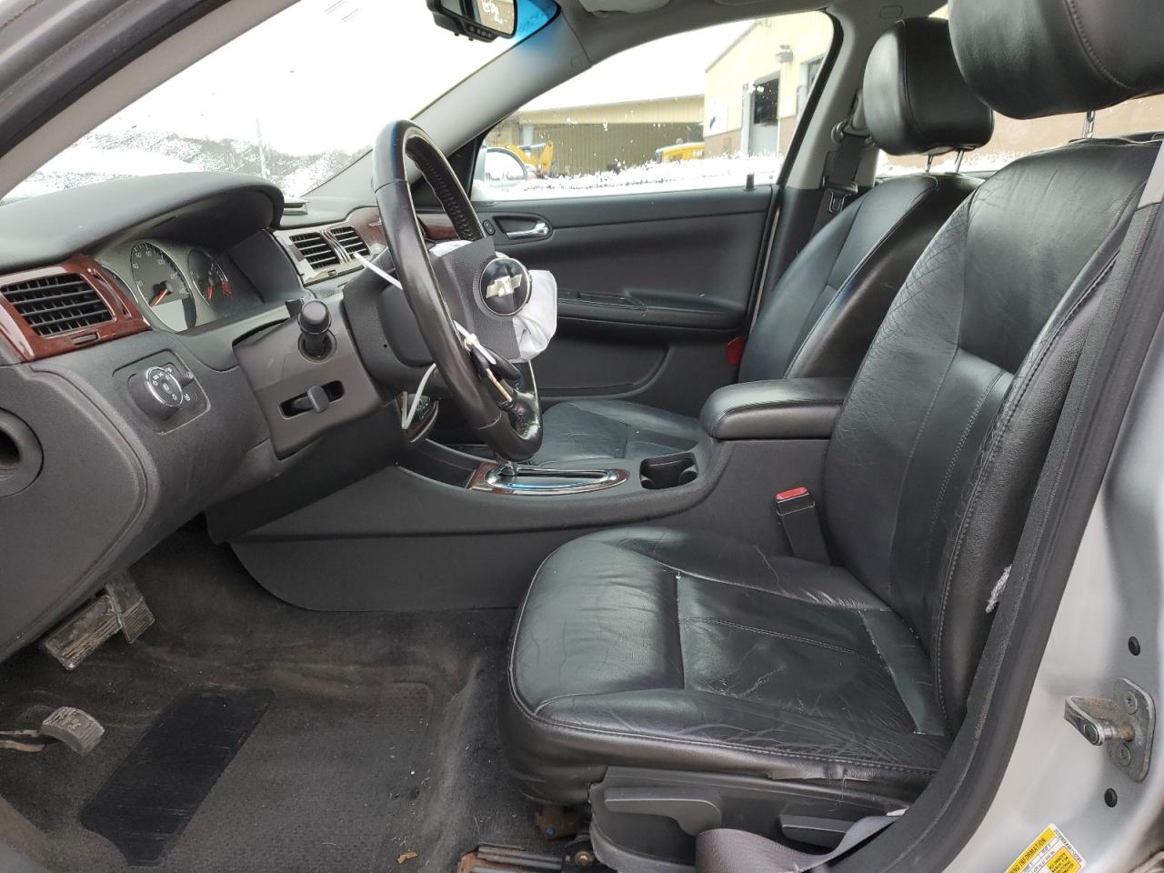 2010 Chevrolet Impala - Image 7