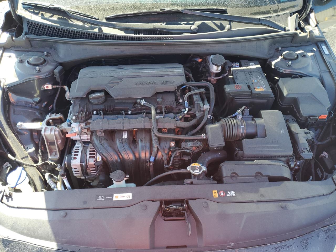 2023 Hyundai Elantra - Image 13