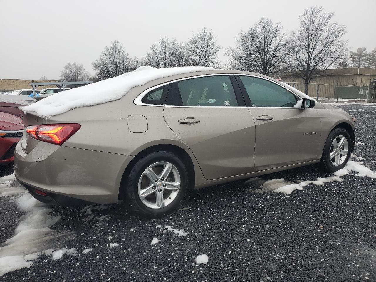 2022 Chevrolet Malibu - Image 3