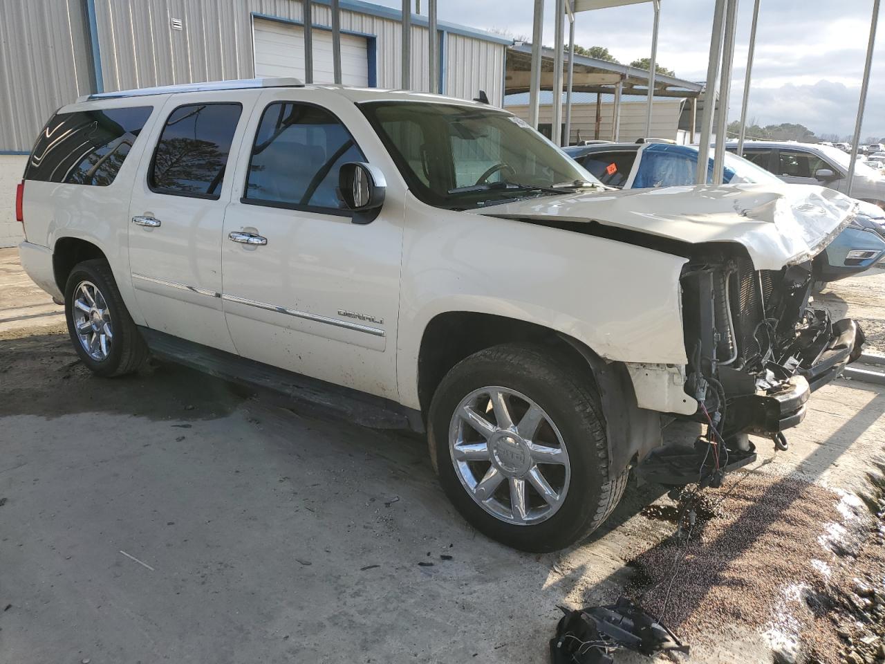 2010 GMC Yukon - Image 4