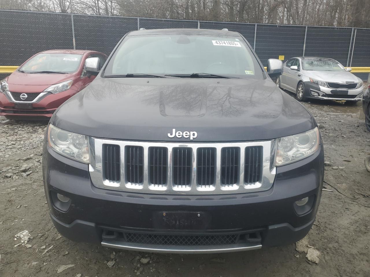 2011 Jeep Grand Cherokee - Image 5