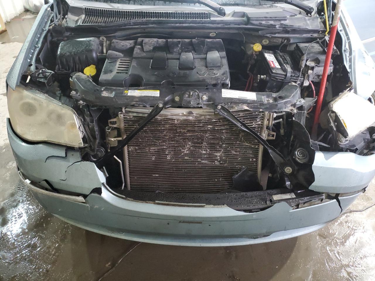 2008 Chrysler Town & Country - Image 13