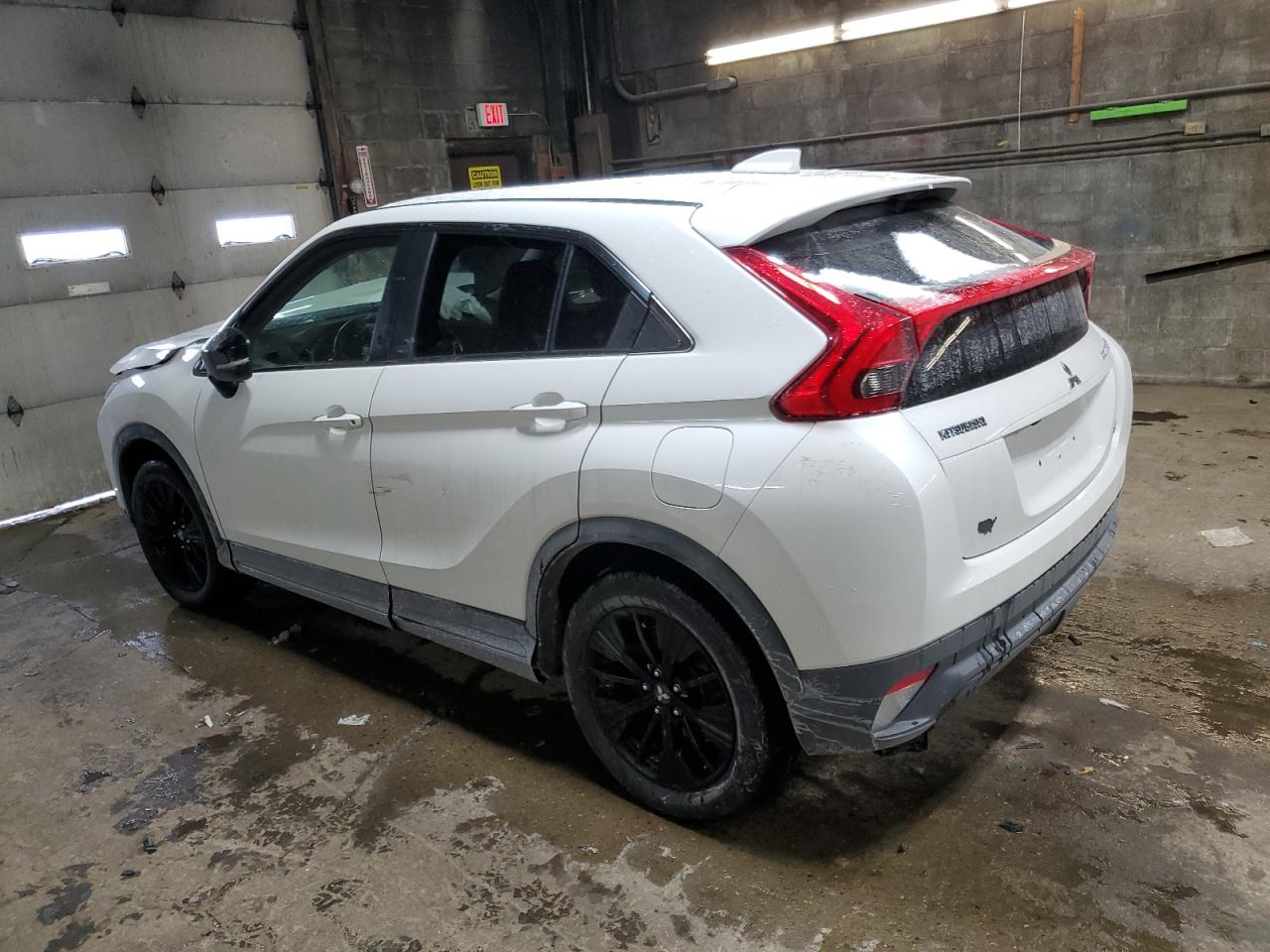 2019 Mitsubishi Eclipse - Image 2