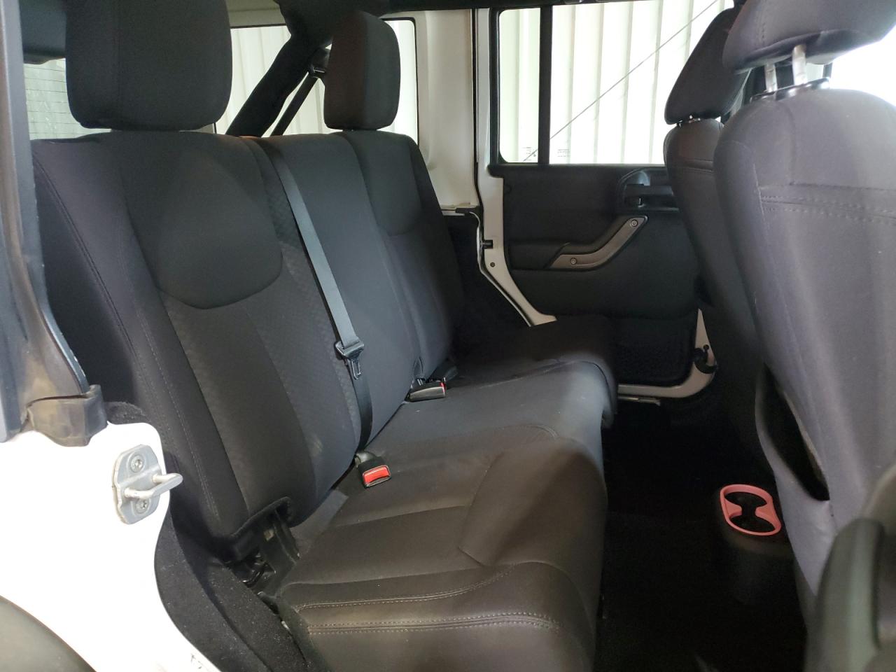 2013 Jeep Wrangler - Image 11