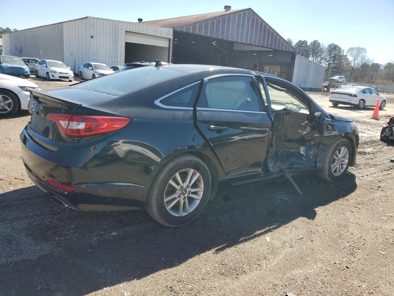 2016 Hyundai Sonata - Image 3