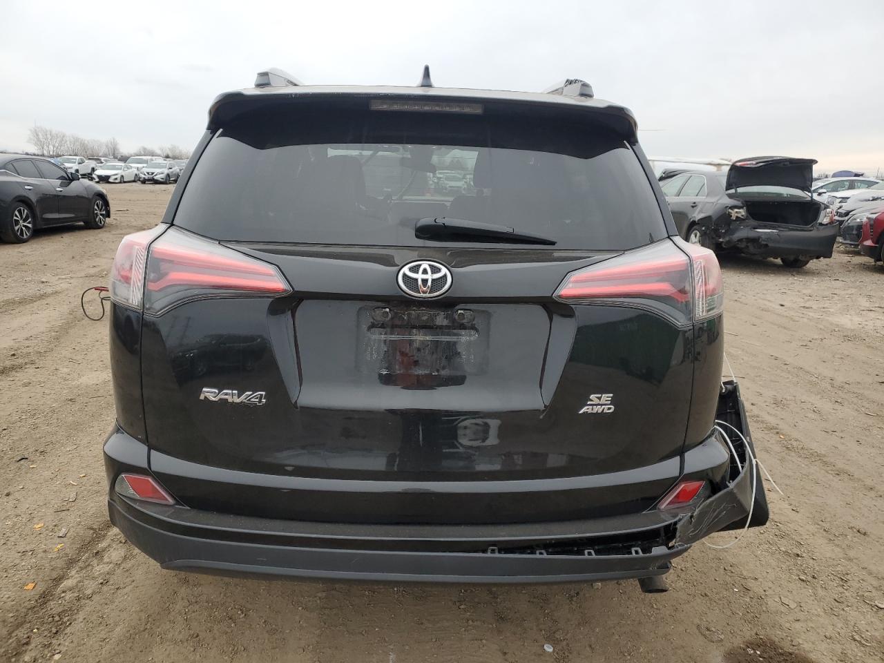 2017 Toyota RAV 4 - Image 6