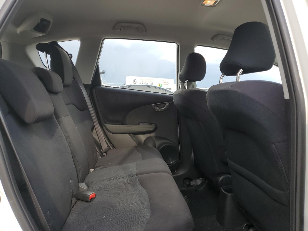 2011 Honda Fit - Image 10