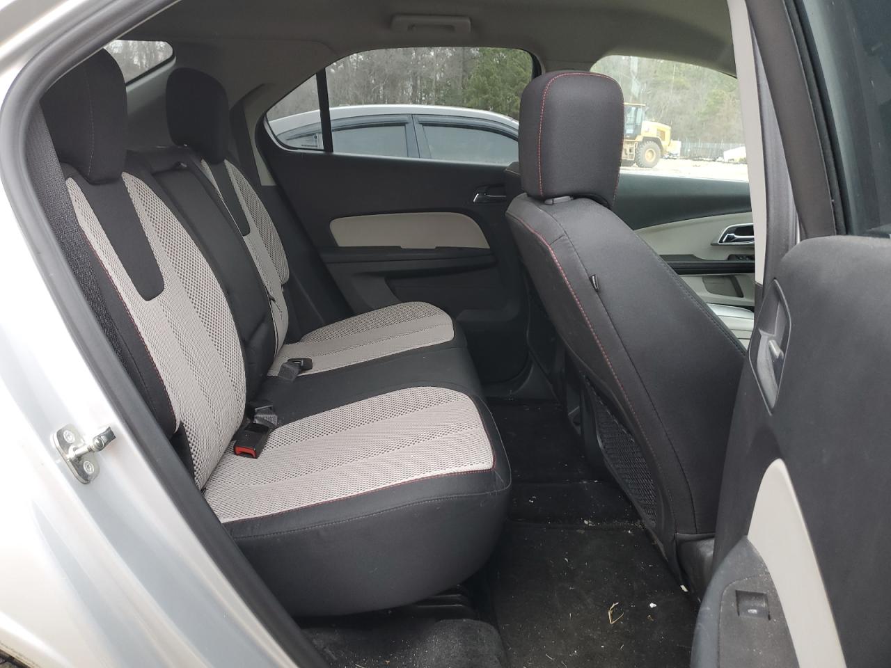 2015 Chevrolet Equinox - Image 11