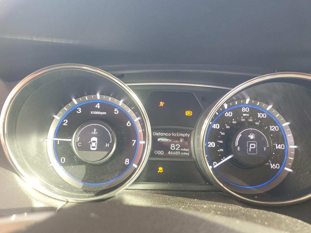 2012 Hyundai Sonata - Image 9