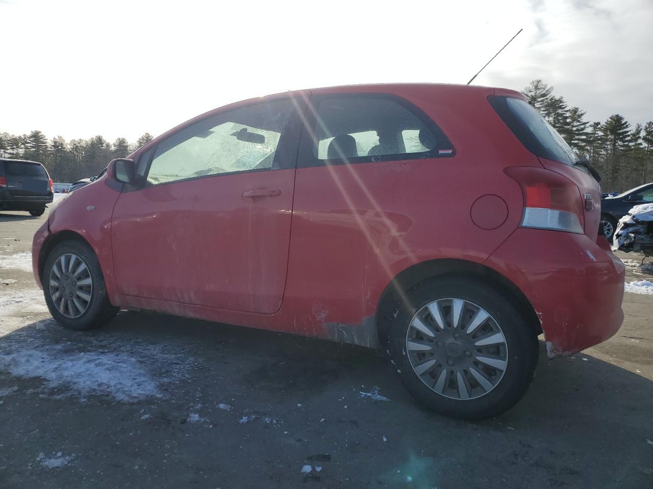 2009 Toyota Yaris - Image 2