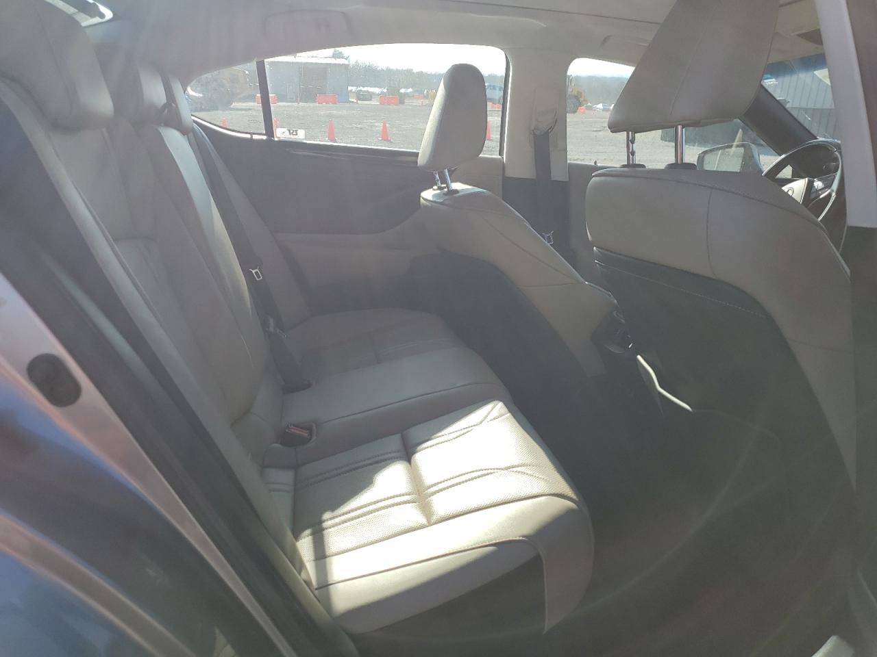 2020 Lexus ES - Image 10