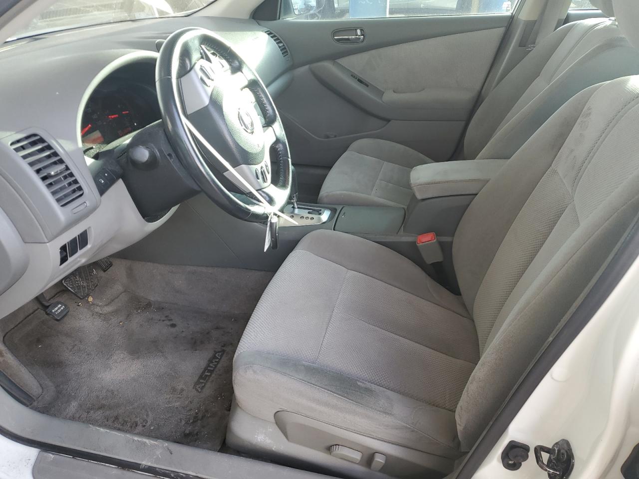 2009 Nissan Altima - Image 7