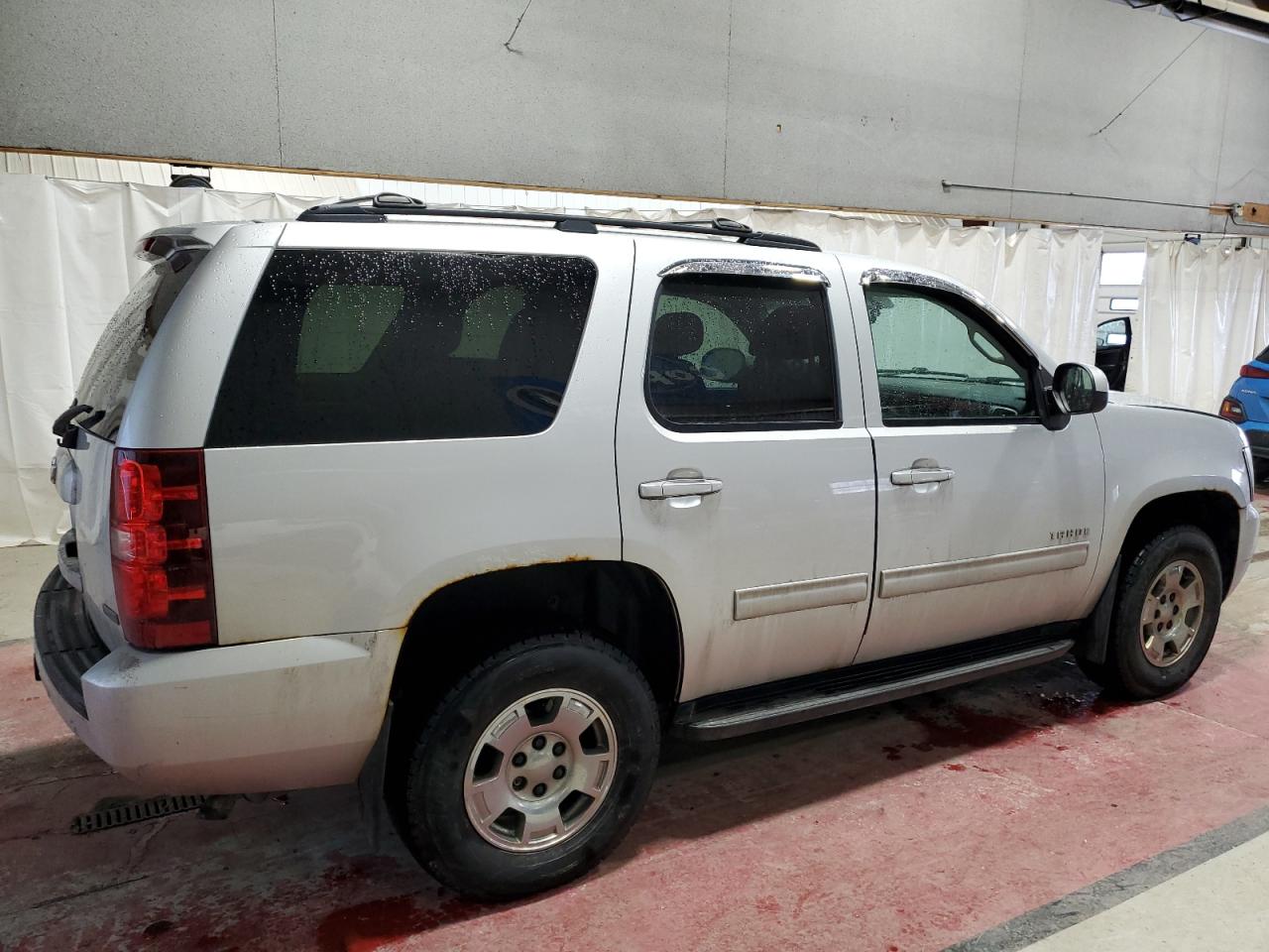 2011 Chevrolet Tahoe - Image 3