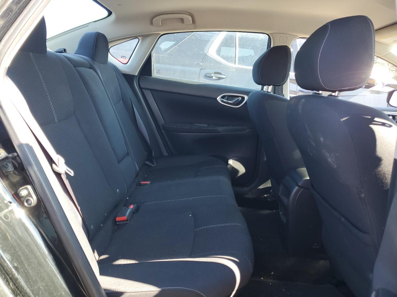 2015 Nissan Sentra - Image 10
