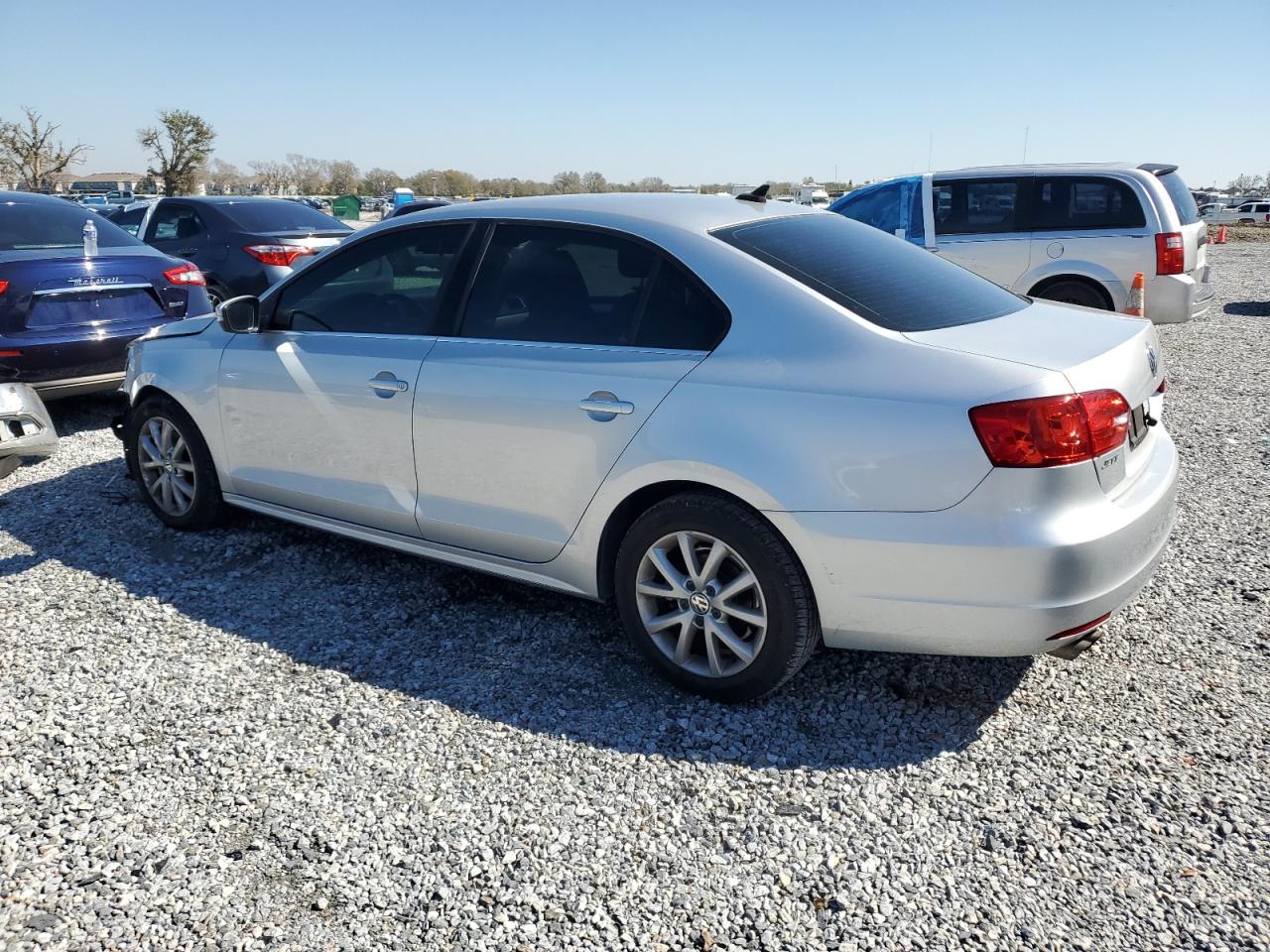 2014 Volkswagen Jetta - Image 2