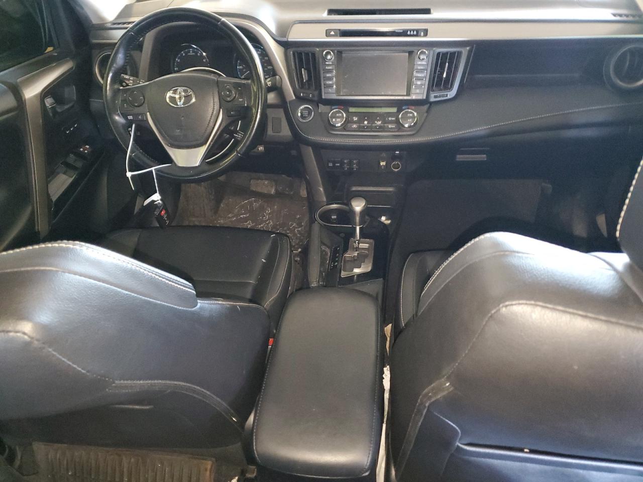 2018 Toyota RAV 4 - Image 8