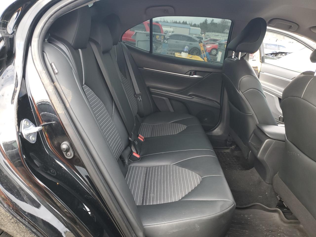2021 Toyota Camry - Image 10