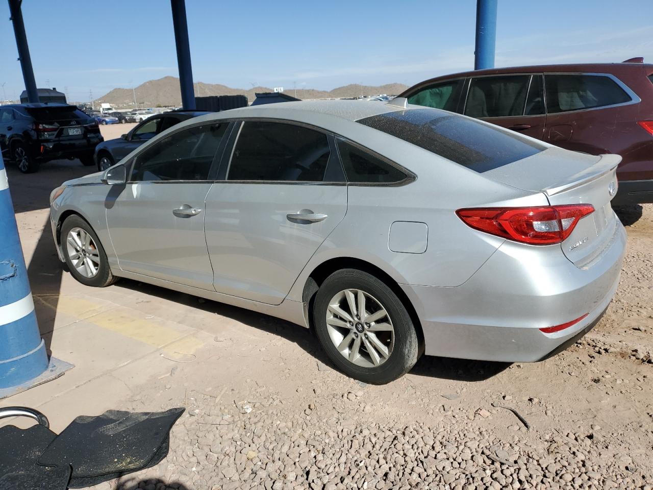 2015 Hyundai Sonata - Image 2