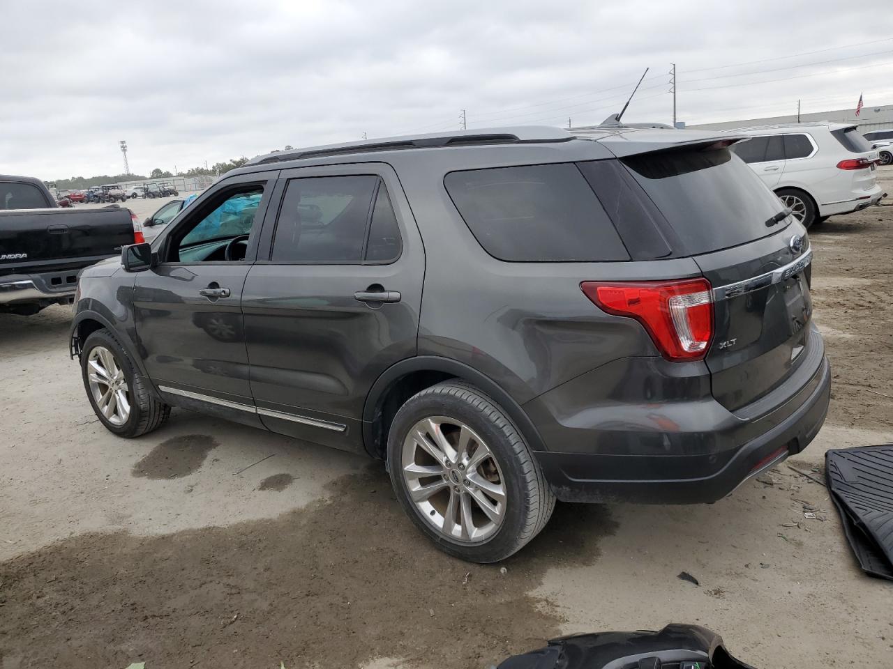 2019 Ford Explorer - Image 2
