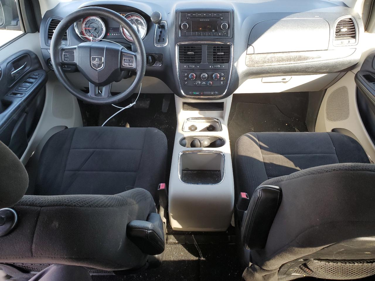 2012 Dodge Caravan - Image 8