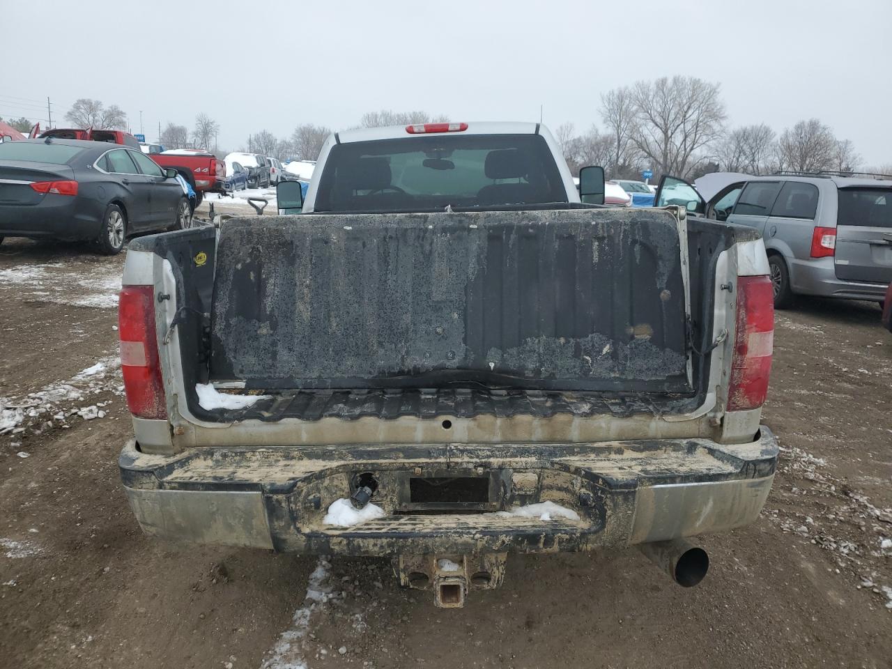2011 Chevrolet Silverado - Image 6