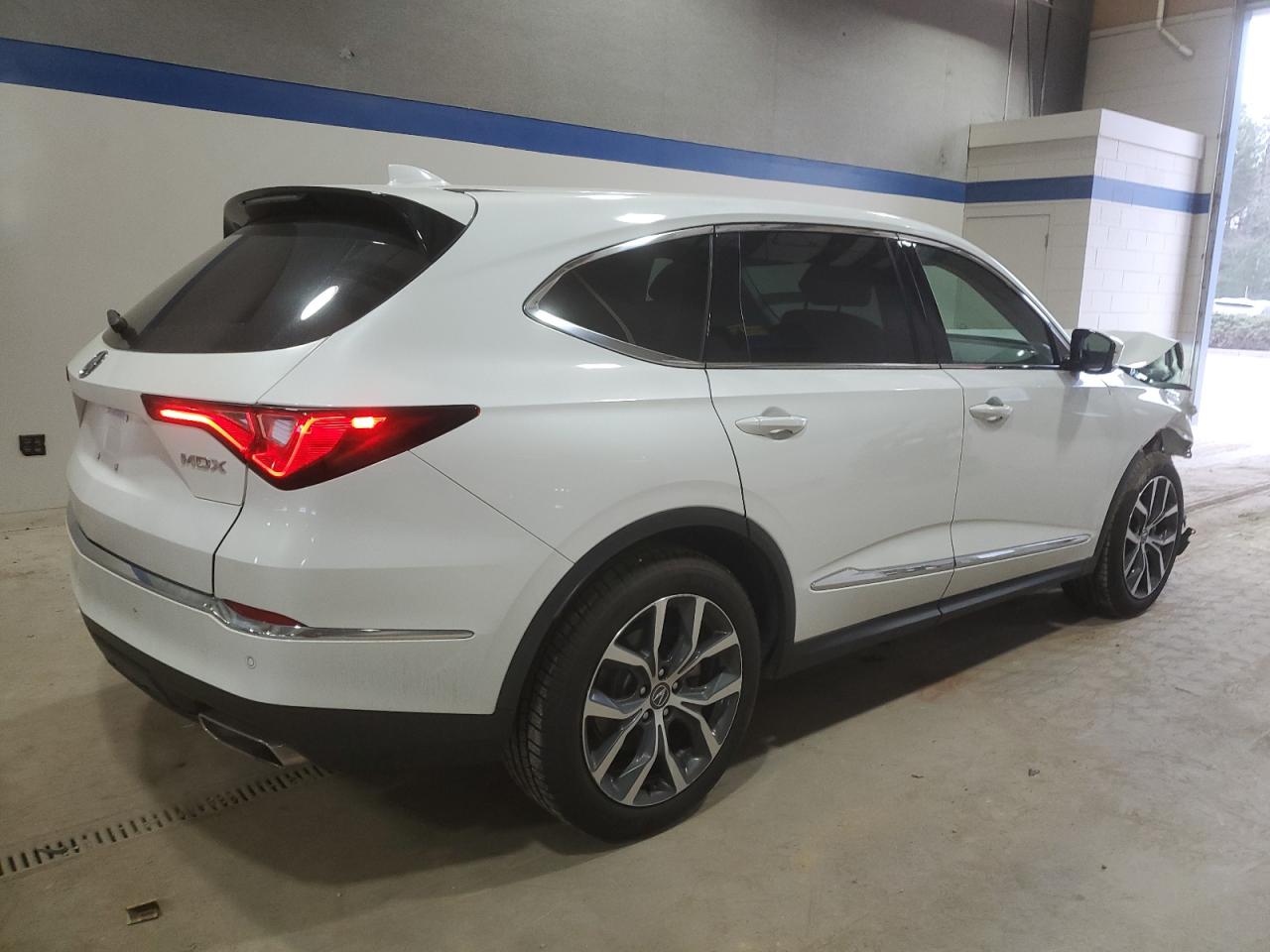 2022 Acura MDX - Image 3