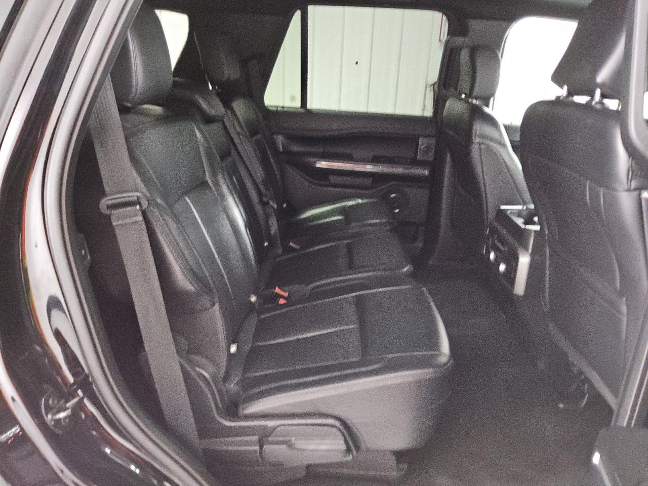 2019 Ford Expedition - Image 11