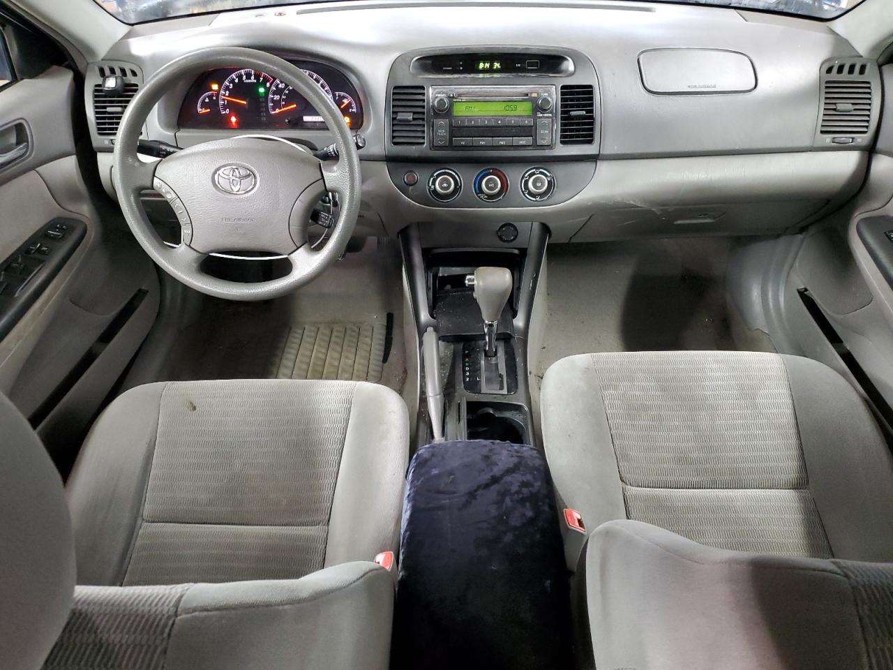 2005 Toyota Camry - Image 8