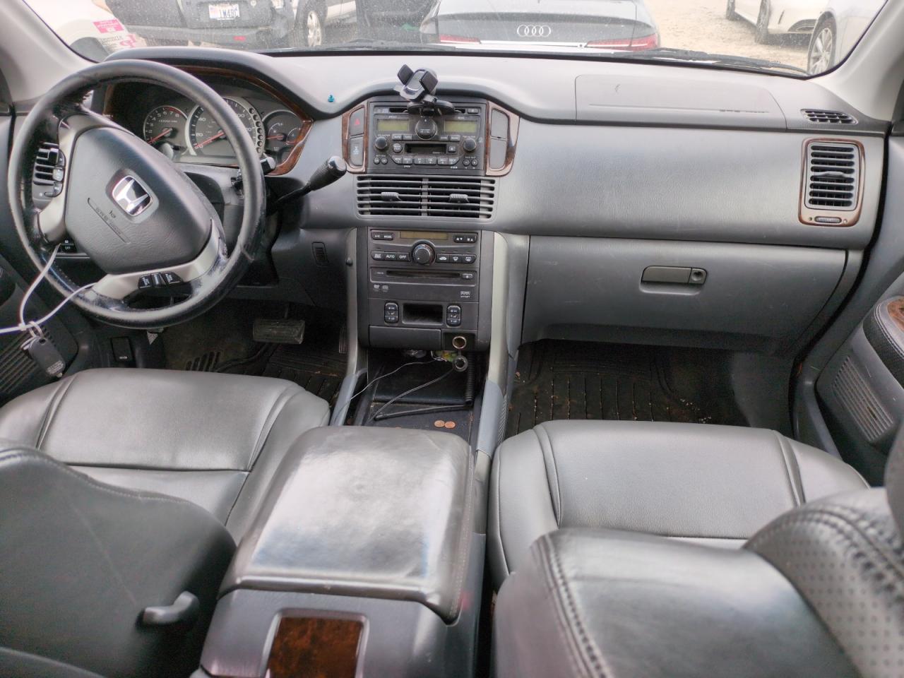 2004 Honda Pilot - Image 8