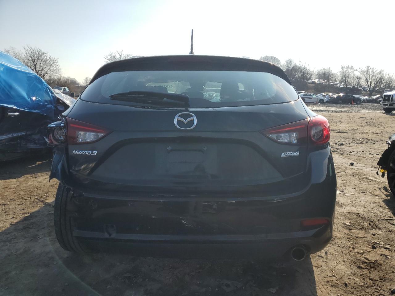 2018 Mazda 3 - Image 6