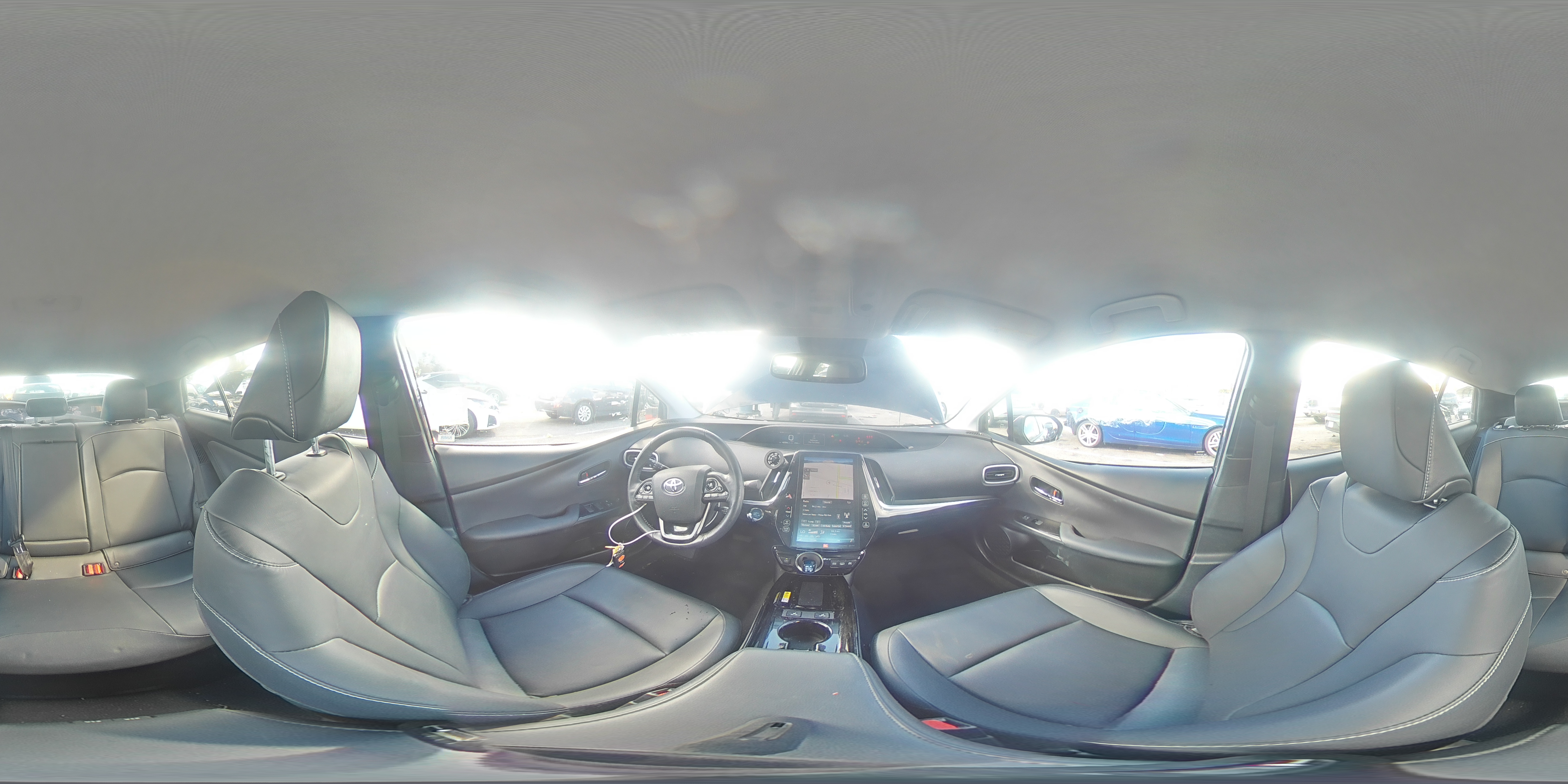 2021 Toyota Prius - Image 12