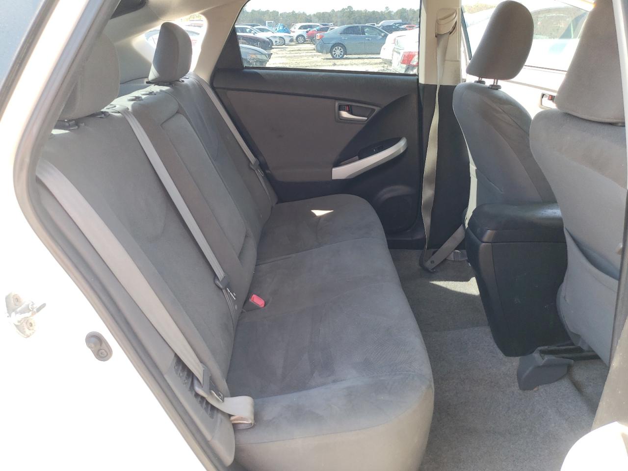 2013 Toyota Prius - Image 10