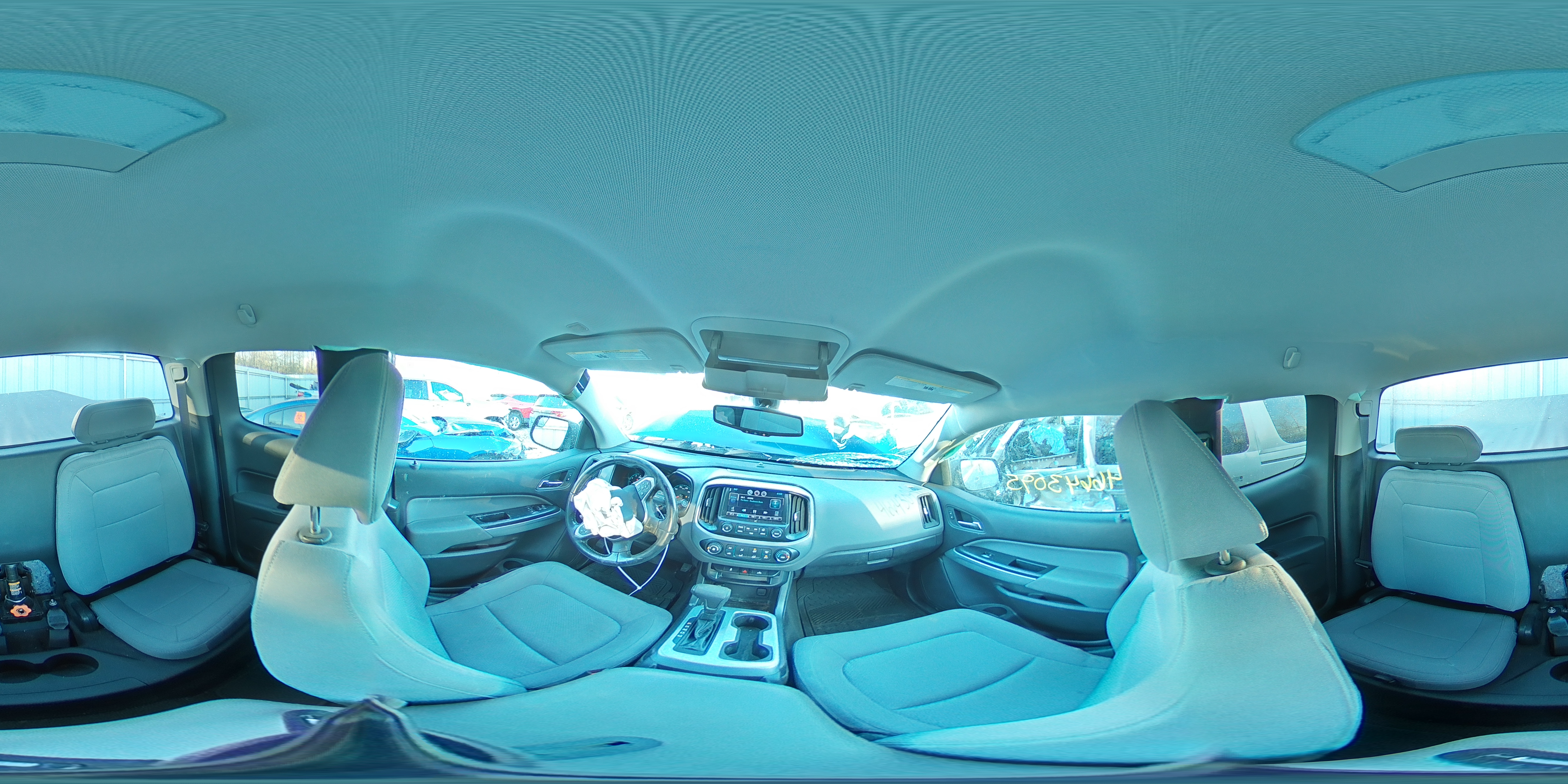 2015 Chevrolet Colorado - Image 12
