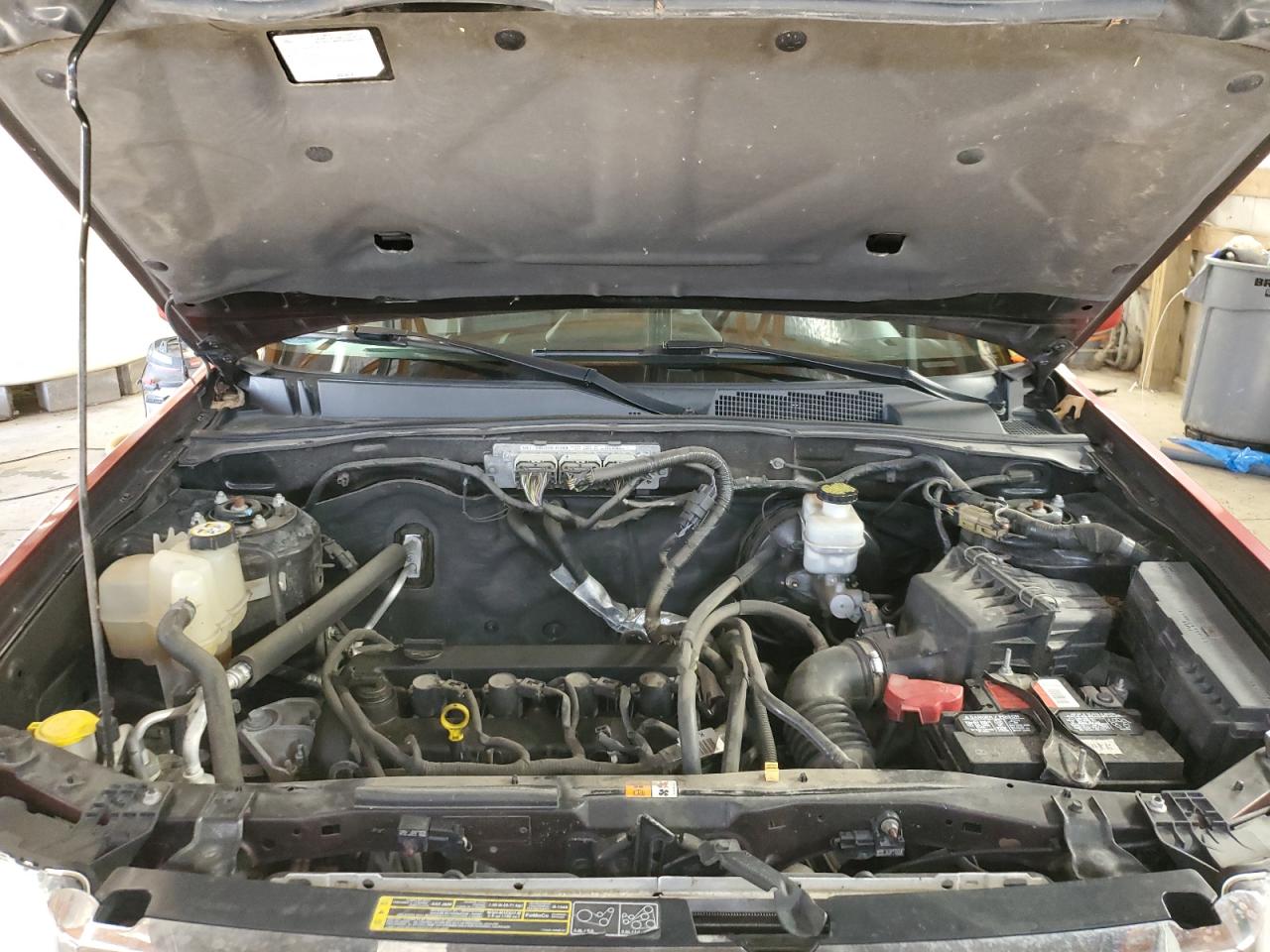 2010 Ford Escape - Image 12