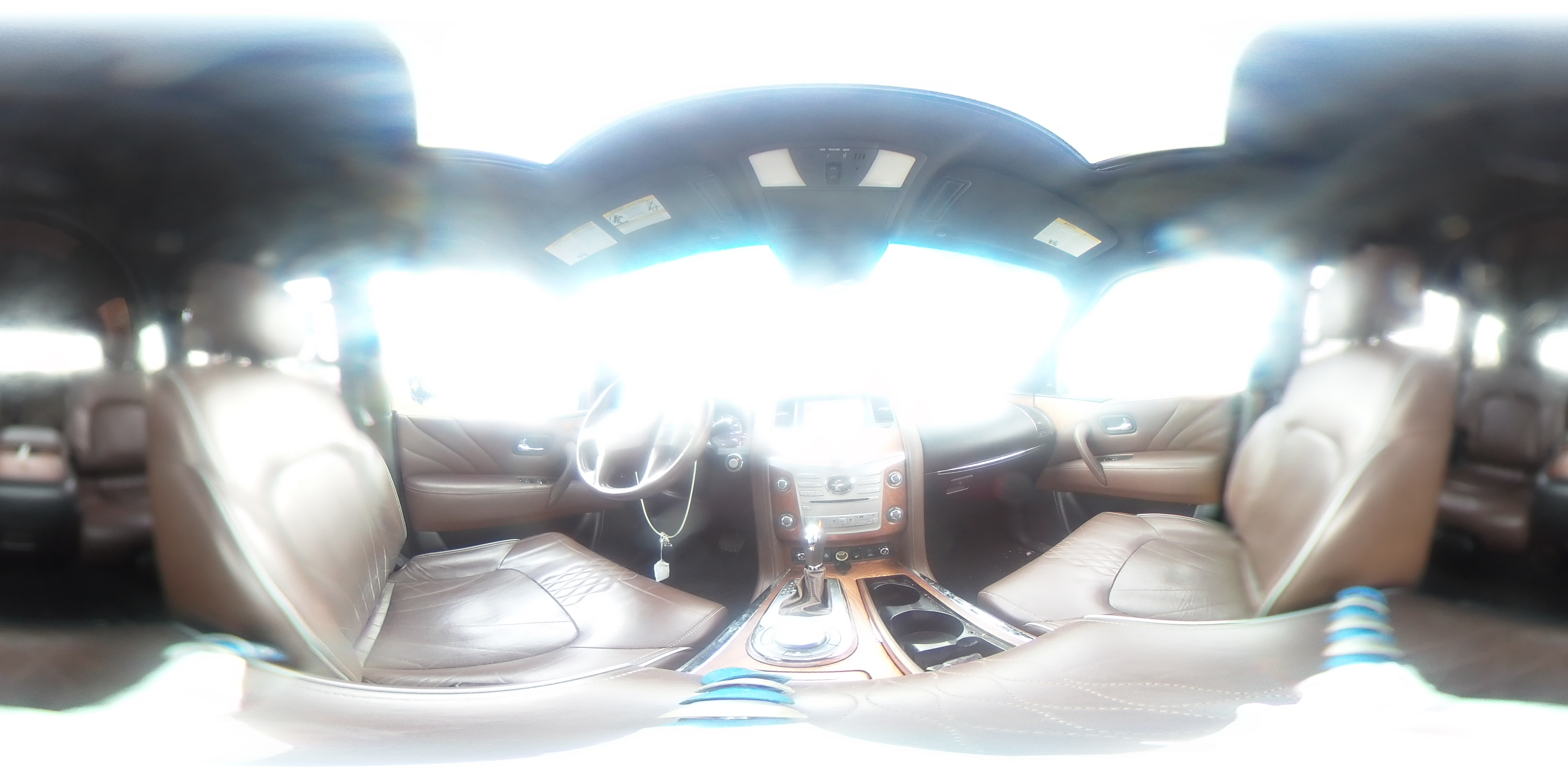 2017 Infiniti QX80 - Image 14
