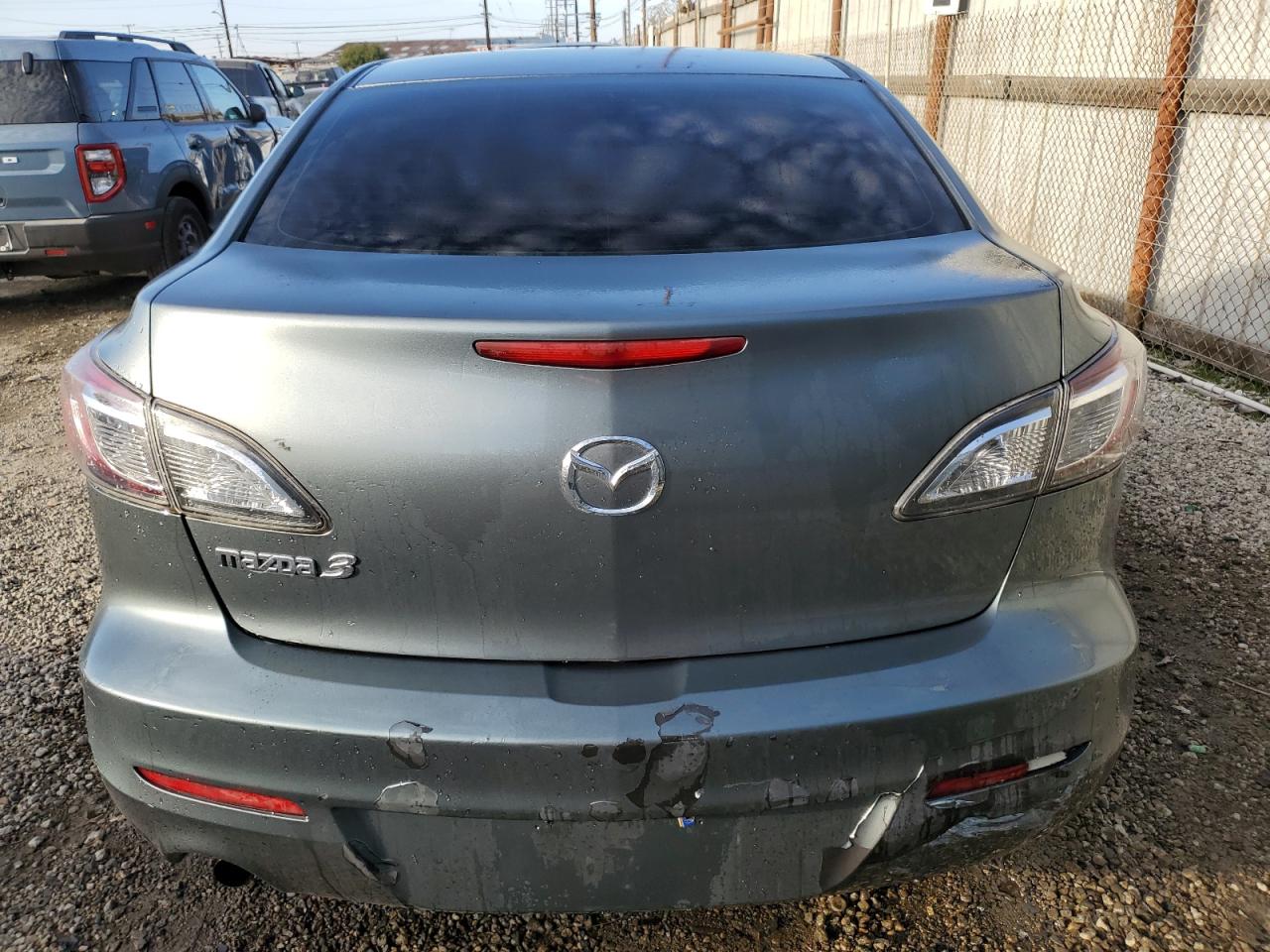 2013 Mazda 3 - Image 6