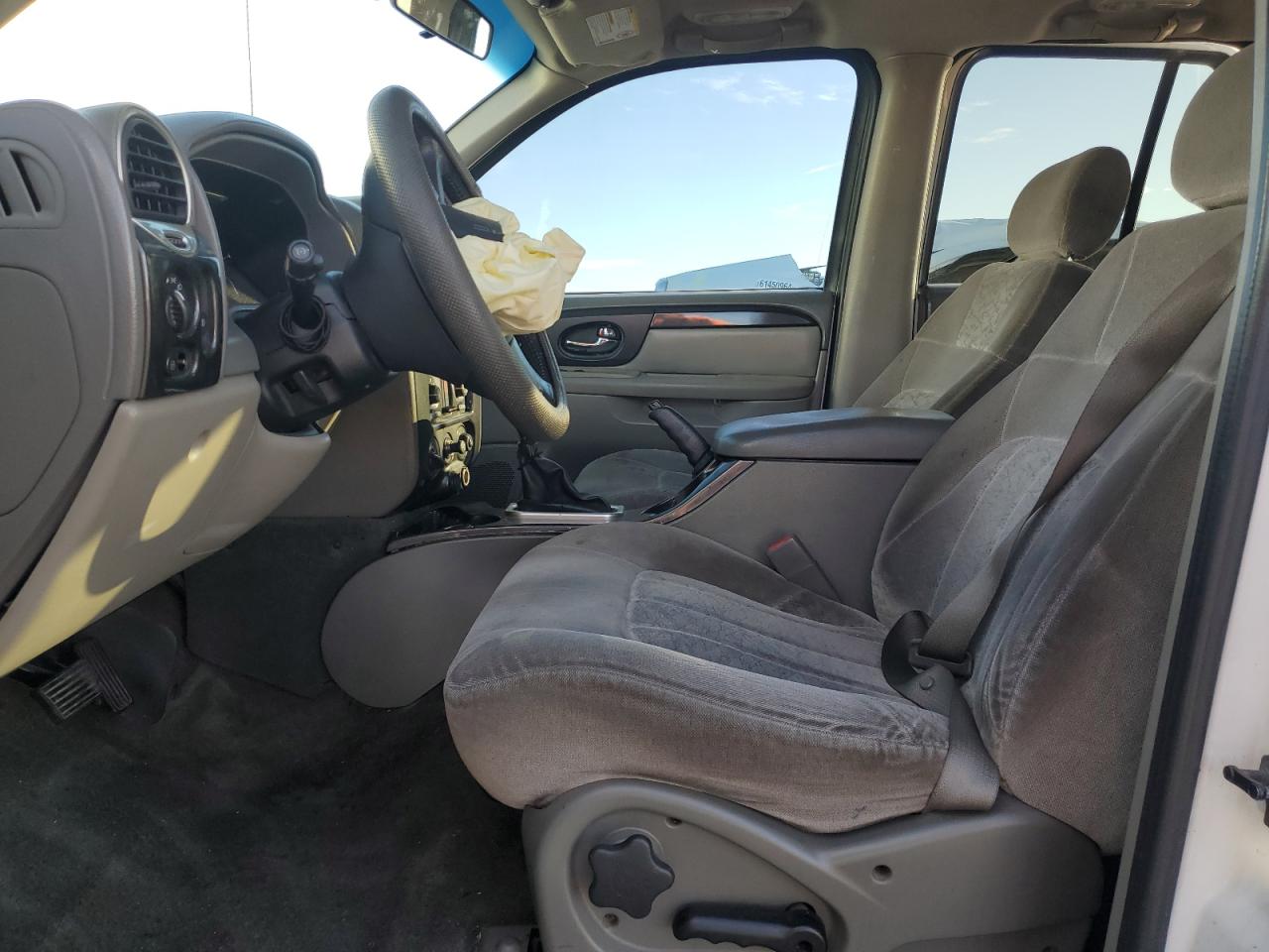 2003 GMC Envoy - Image 7