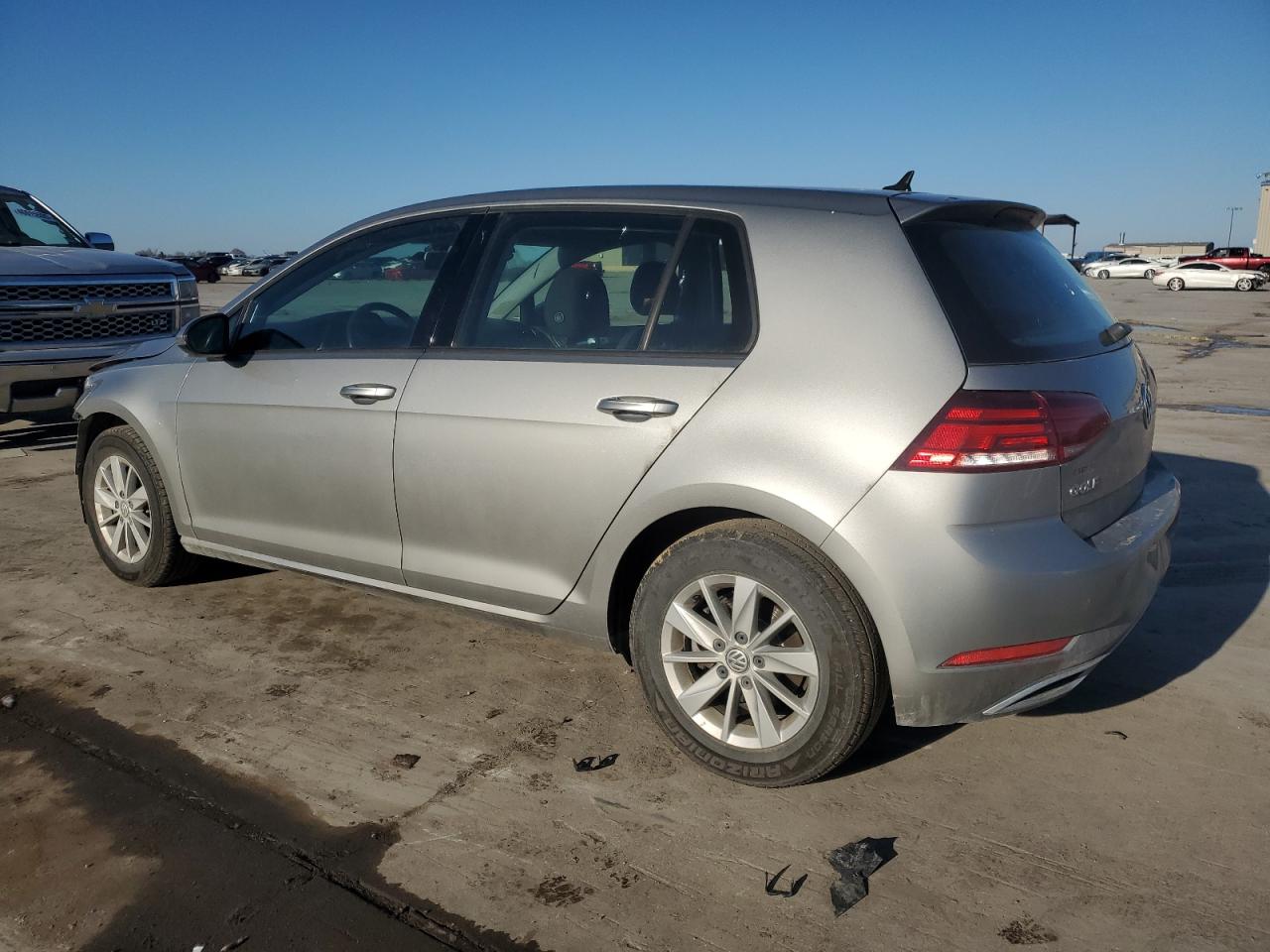 2019 Volkswagen Golf - Image 2