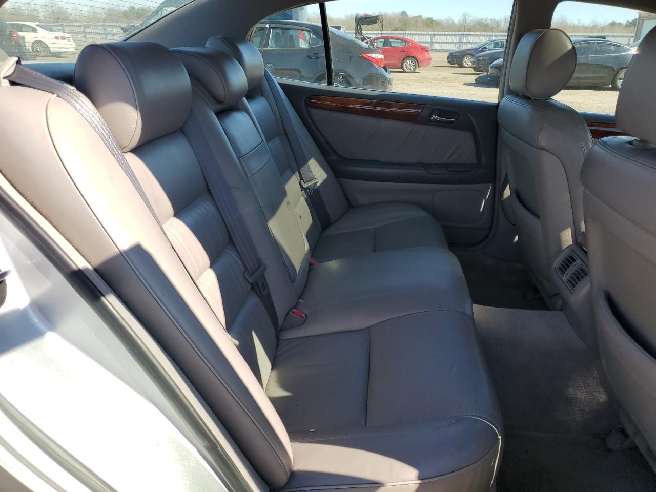 2014 Lexus ES - Image 11