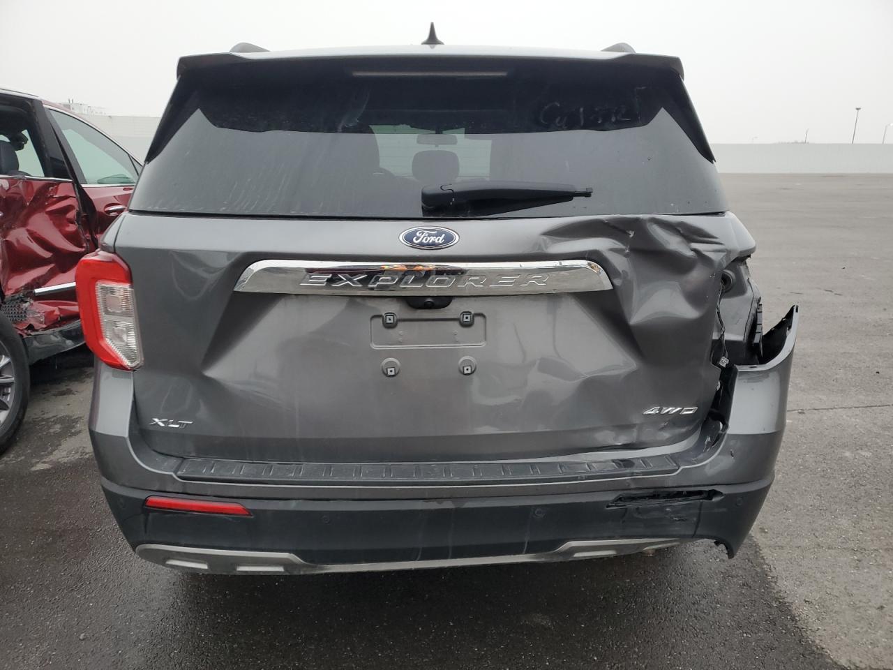 2023 Ford Explorer - Image 6