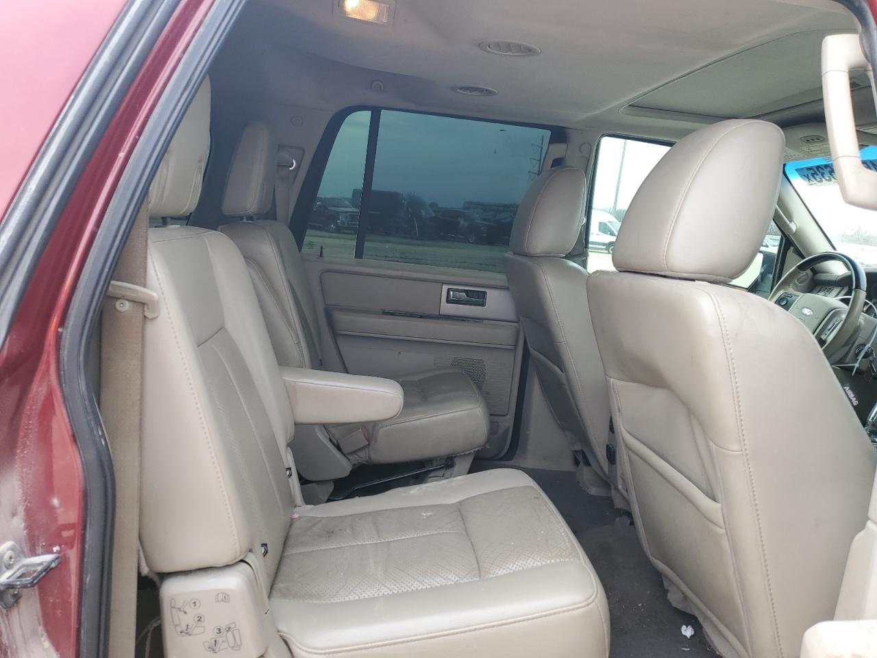 2014 Ford Expedition - Image 11