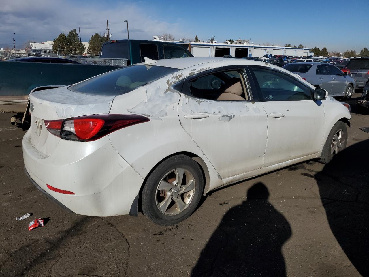 2015 Hyundai Elantra - Image 3