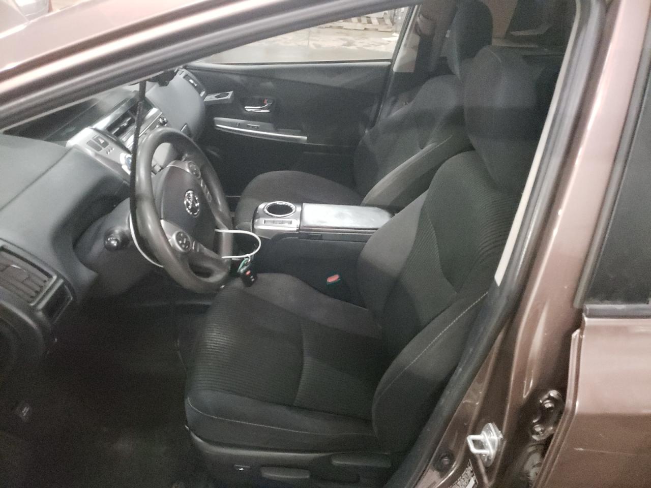2017 Toyota Prius - Image 7