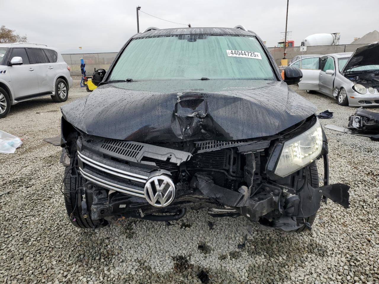 2016 Volkswagen Tiguan - Image 5