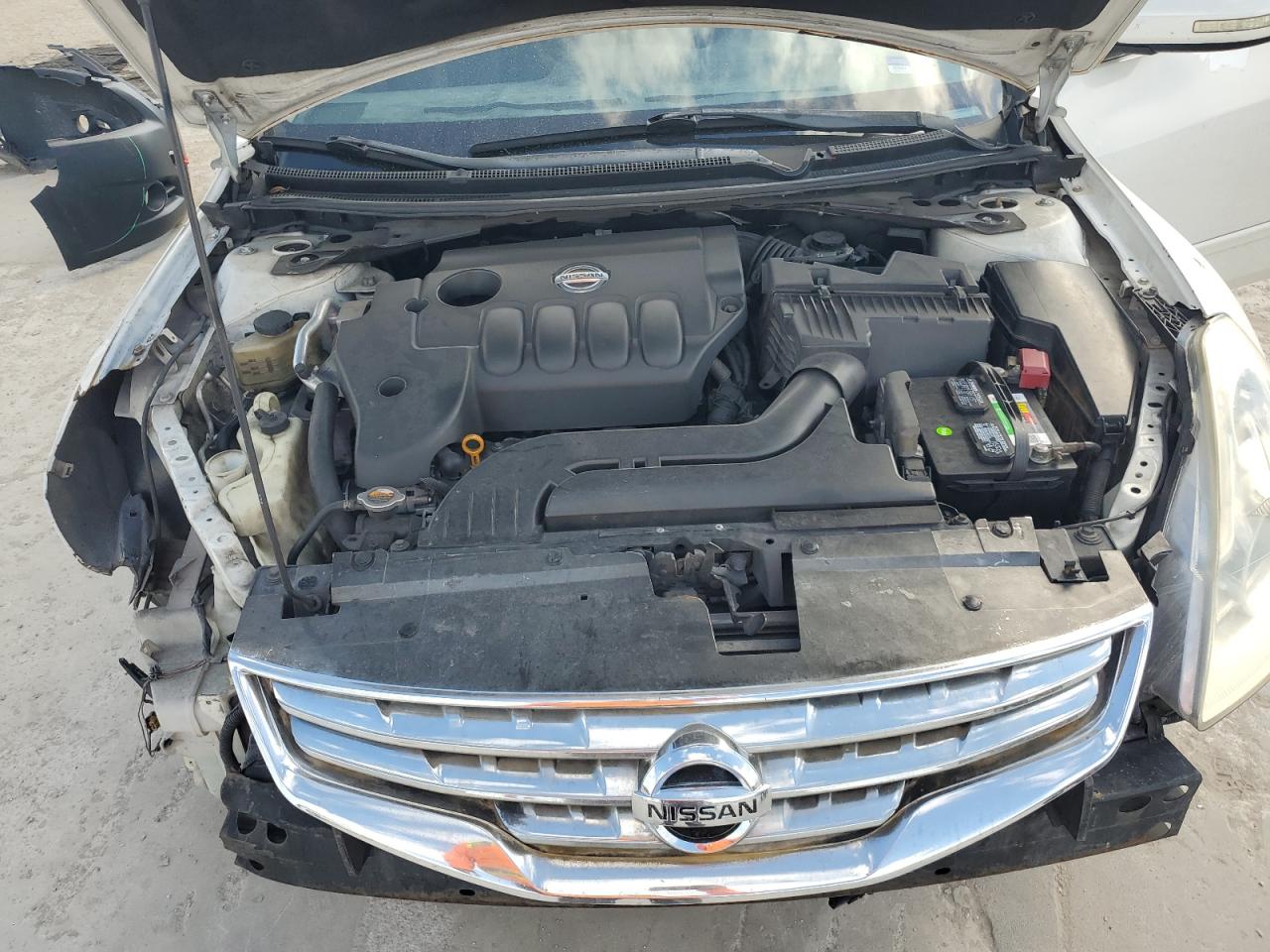 2010 Nissan Altima - Image 11