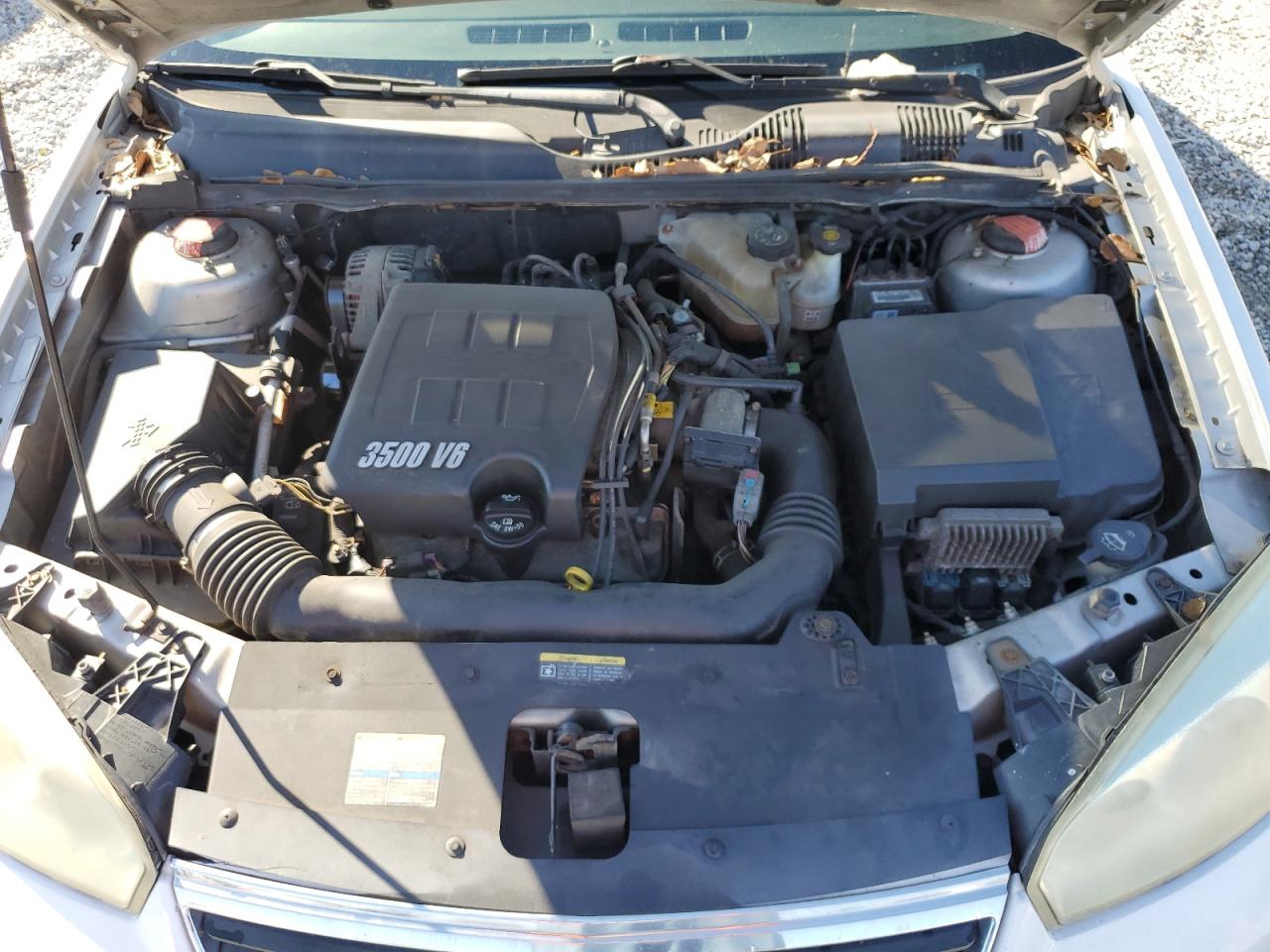 2006 Chevrolet Malibu - Image 11