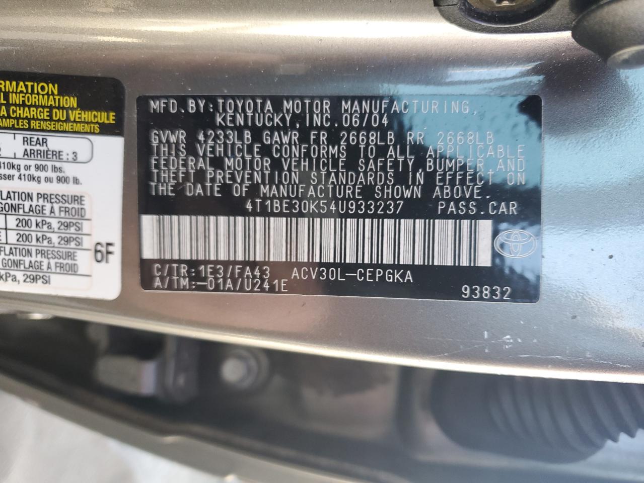 2004 Toyota Camry - Image 12